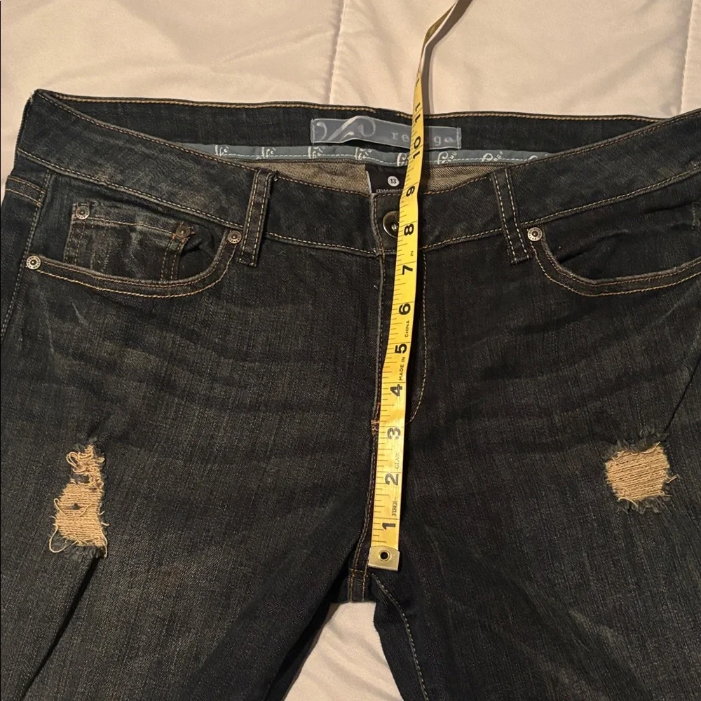 Refuge Denim cropped Stretch Jeans Women's Size 13 Blue Dark Wash Distressed